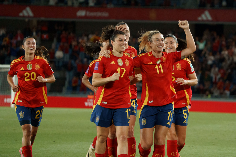 España completa una remontada épica y ata la clasificación para la Euro 2025 (3-2)