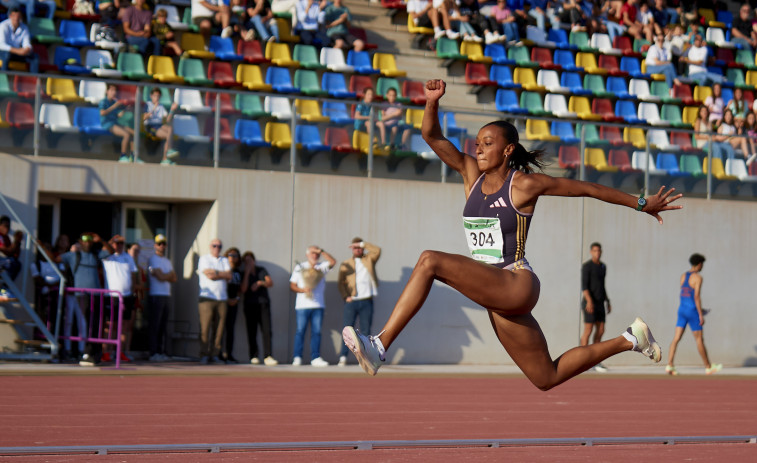 Ana Peleteiro, directa a la final de triple salto