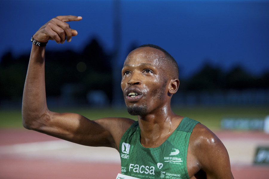 El español Thierry Ndikumwenayo se cuelga el bronce en los 10.000 metros