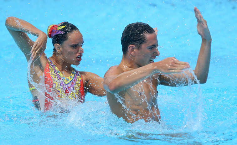 Dennis González y Mireia Hernández, oro en el dúo técnico y cuarta victoria para España