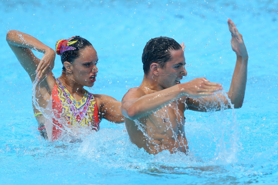 Dennis González y Mireia Hernández, oro en el dúo técnico y cuarta victoria para España