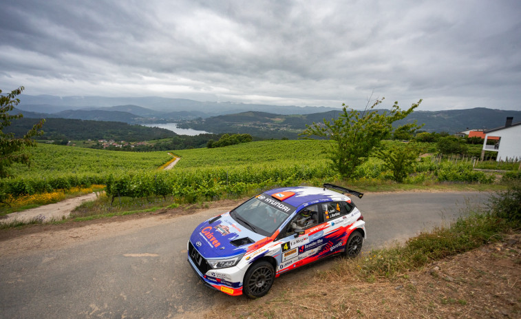 Iván Ares no levanta cabeza en el Rally de Ourense