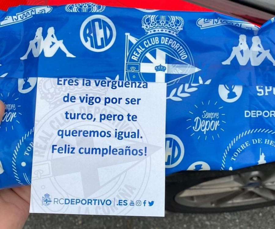 La 'cariñosa' dedicatoria del Deportivo a un aficionado de Vigo