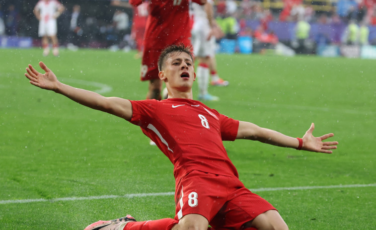 Eurocopa | Un golazo de Arda Güler lidera la victoria de Turquía (3-1)