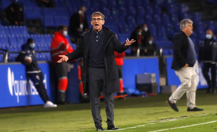 Fernando Vázquez, exentrenador del Depor, espera ser dado de alta mañana tras sufrir un problema cardíaco