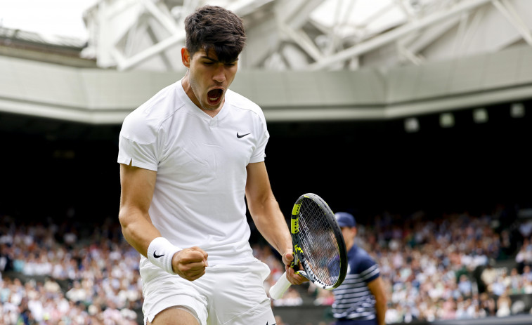 Alcaraz supera al estonio Mark Lajal en primera ronda de Wimbledon