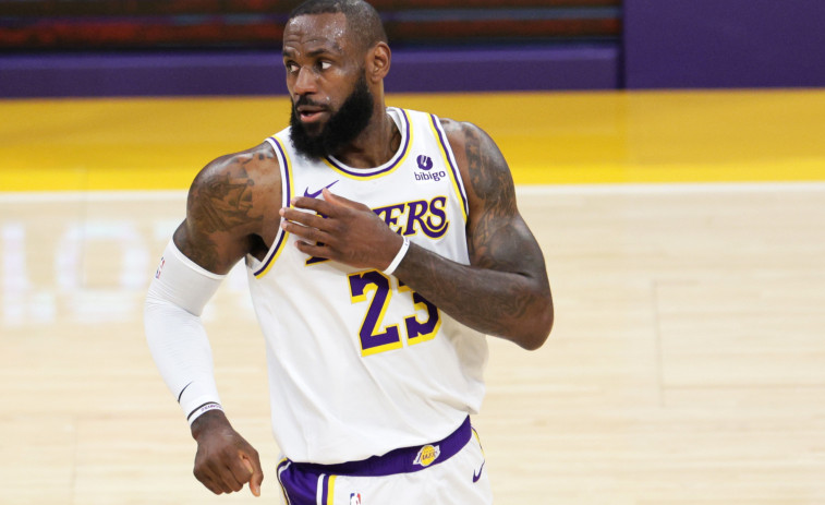 LeBron James acuerda con los Lakers una renovación por dos años y 104 millones de dólares