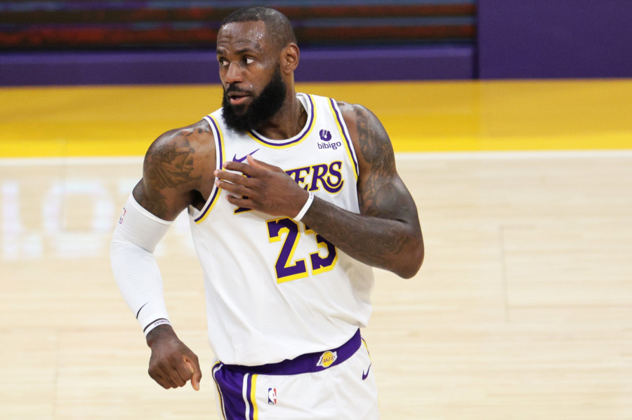 LeBron James acuerda con los Lakers una renovación por dos años y 104 millones de dólares