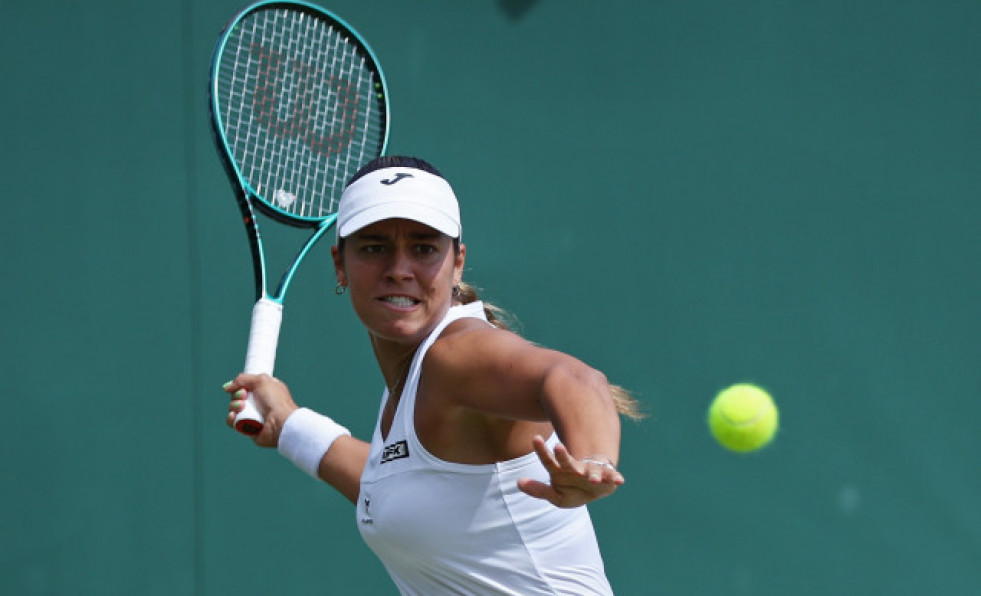 Jéssica Bouzas continúa reinando en Wimbledon y bate a Bucsa