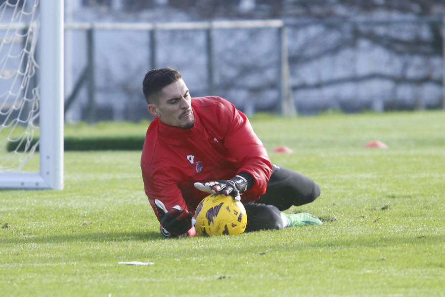 Ander Cantero, pretendido por el Depor, ficha por el Burgos