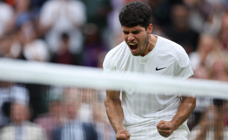 Alcaraz, a cuartos de Wimbledon tras ganar en 4 sets a Humbert