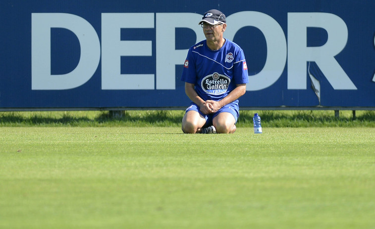 Inicio de pretemporada sin fichajes, la fórmula sufrida dos veces por Fernando Vázquez