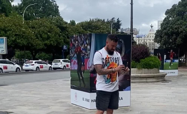 Una exposición en A Coruña homenajea a las jugadoras de la selección española que ganaron el Mundial