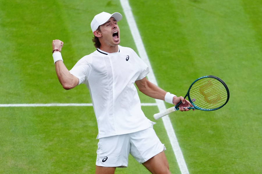 De Miñaur se baja de Wimbledon y mete a Djokovic en semifinales