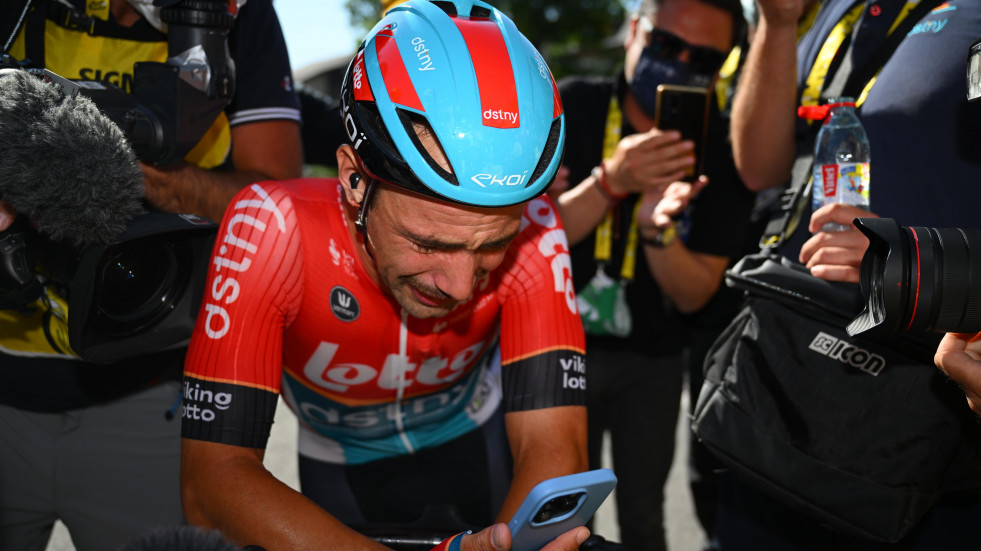 Campenaerts llora la emoción de su estreno en el Tour y Pogacar sigue lider