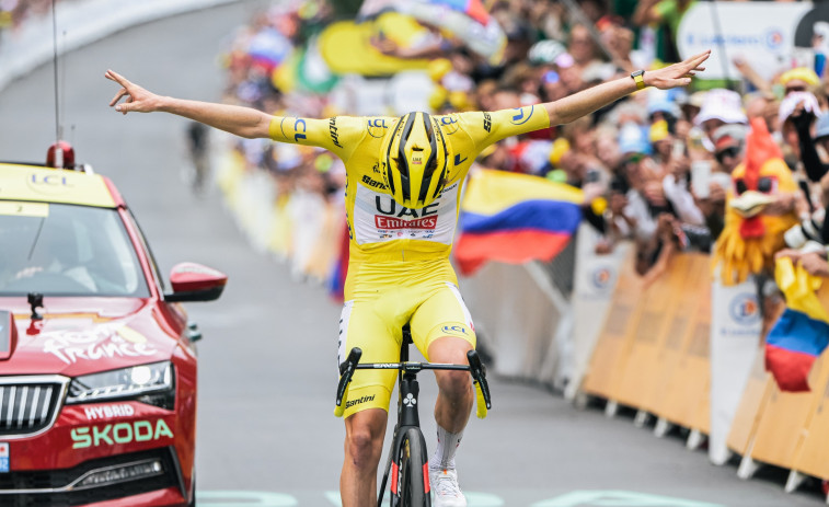 Pogacar toca el cielo del Tour en Isola 2.000