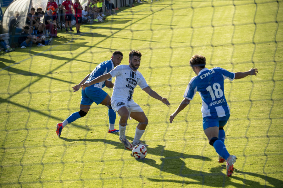 El Fabril supera al Silva con un gol postrero de Jaime Garrido