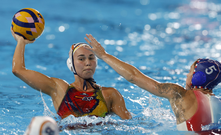 España cumple con goleada en el debut ante Francia (15-6)