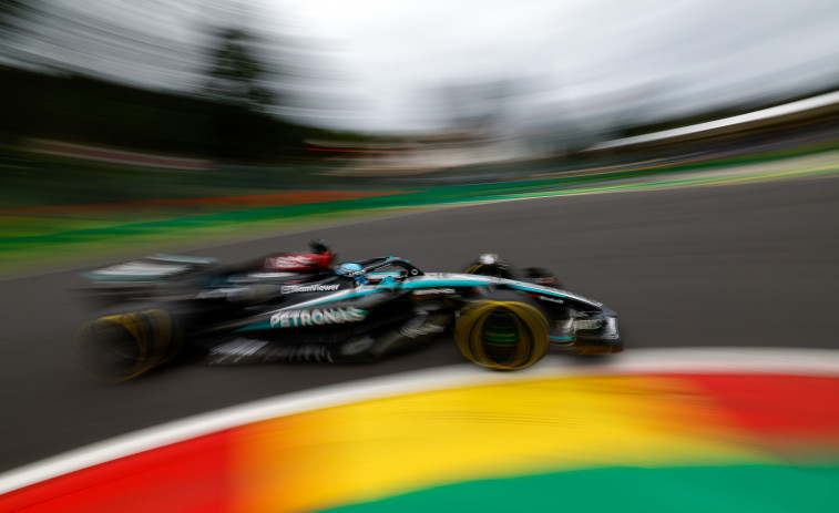 Russell gana en Spa-Francorchamps y lidera el doblete de Mercedes