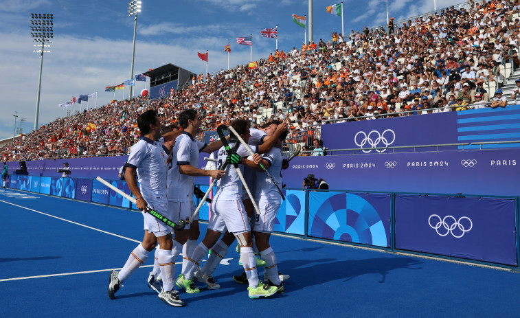 España se levanta ante la campeona del mundo de hockey (0-2)