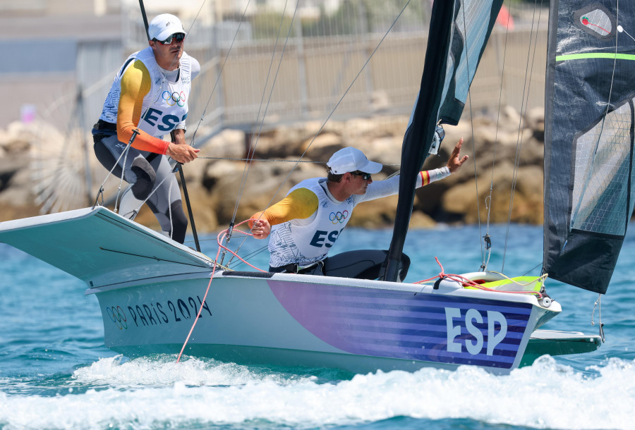 Botín y Trittel (49er), terceros en la general en el ecuador de la competición