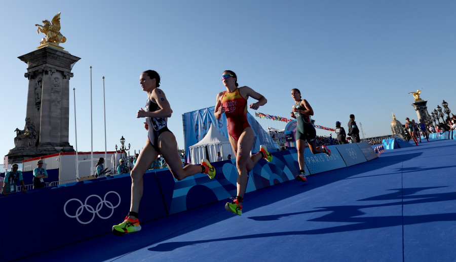 Alemania gana el oro en triatlón mixto, España queda novena