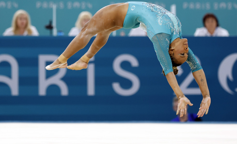 Rebeca Andrade gana el oro en suelo por delante de Biles