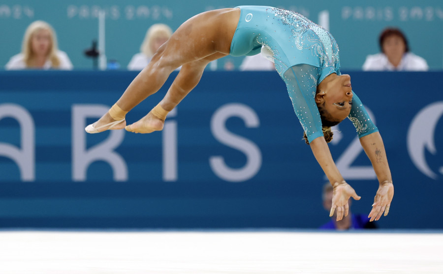 Rebeca Andrade gana el oro en suelo por delante de Biles