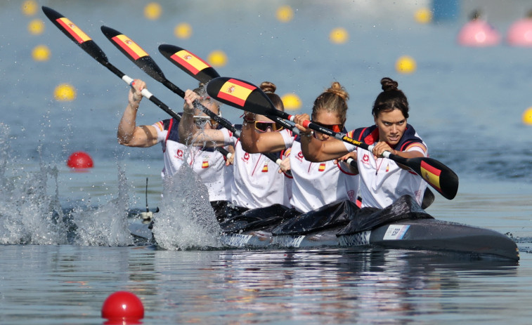 El K4 500 de las gallegas Teresa Portela y Carolina García, junto a Estefanía Fernández y Sara Ouzande, directo a la final