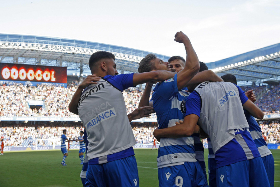 El Deportivo nunca perdió en Riazor en una jornada inaugural de Segunda División