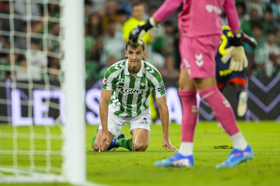 Betis y Girona empatan en el arranque liguero con un tiempo para cada uno