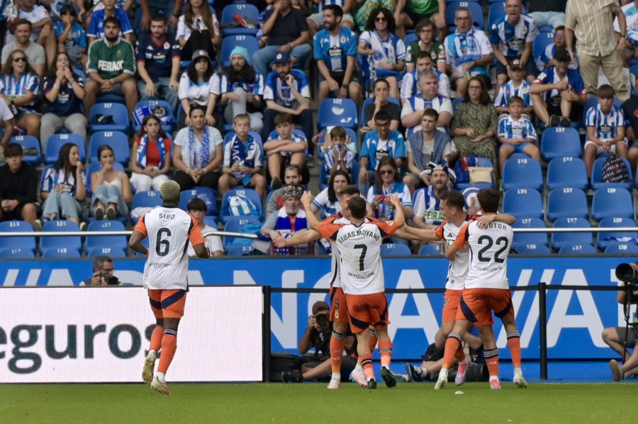 El balón parado que tanto dio la pasada temporada causa la primera derrota