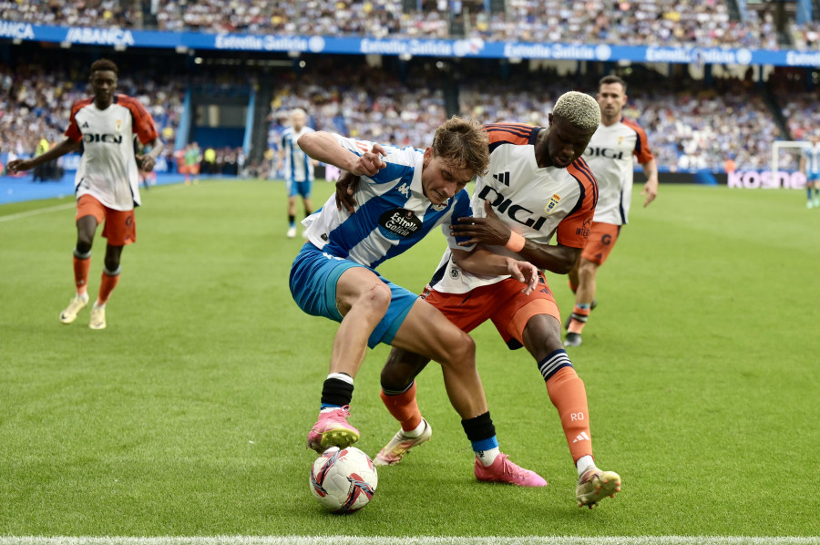 El Dépor, el equipo que menos incorporaciones utilizó en el once en la primera jornada