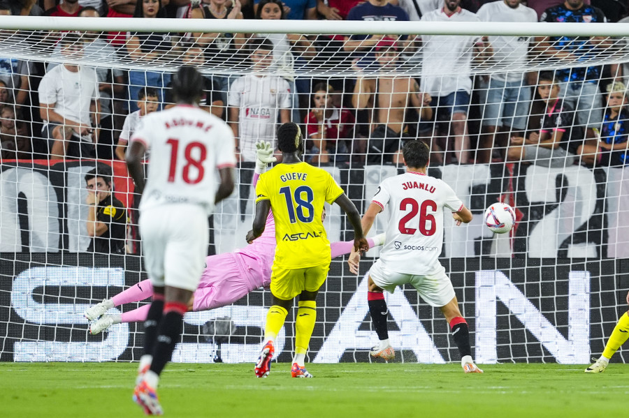 El Villarreal gana en el Sánchez-Pizjuán con un gol de Ayoze en el alargue (1-2)