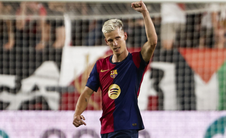 El Barcelona mantiene el pleno con un gran debut de Dani Olmo (1-2)