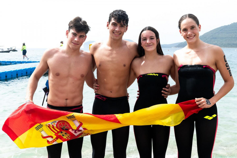 El arteixán Mateo García, bronce mundial júnior en el relevo de aguas abiertas