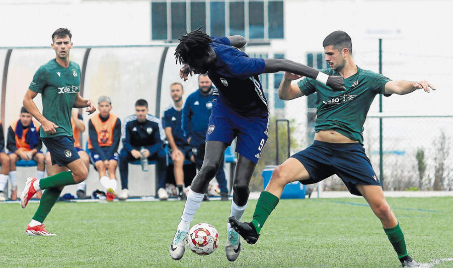 Recital de Pape en la victoria del Monta contra el San Tirso (4-1)