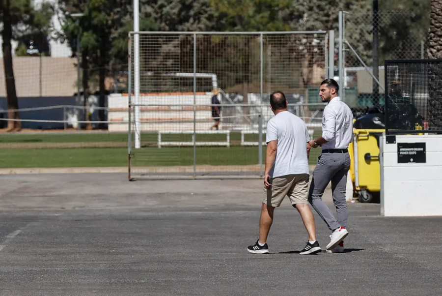 El Valencia sancionará a Rafa Mir con una multa económica