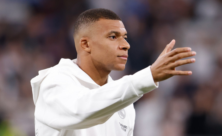 Mbappé sufre una lesión muscular y es baja para el derbi