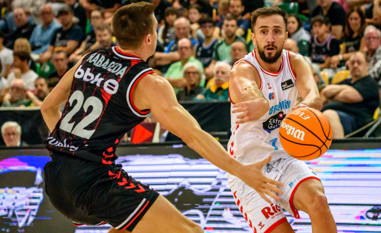 El Surne Bilbao, guiado por Pantzar, se estrena con una sólida victoria (90-72)