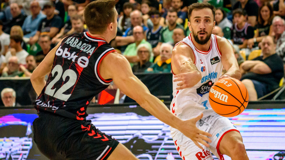 El Surne Bilbao, guiado por Pantzar, se estrena con una sólida victoria (90-72)