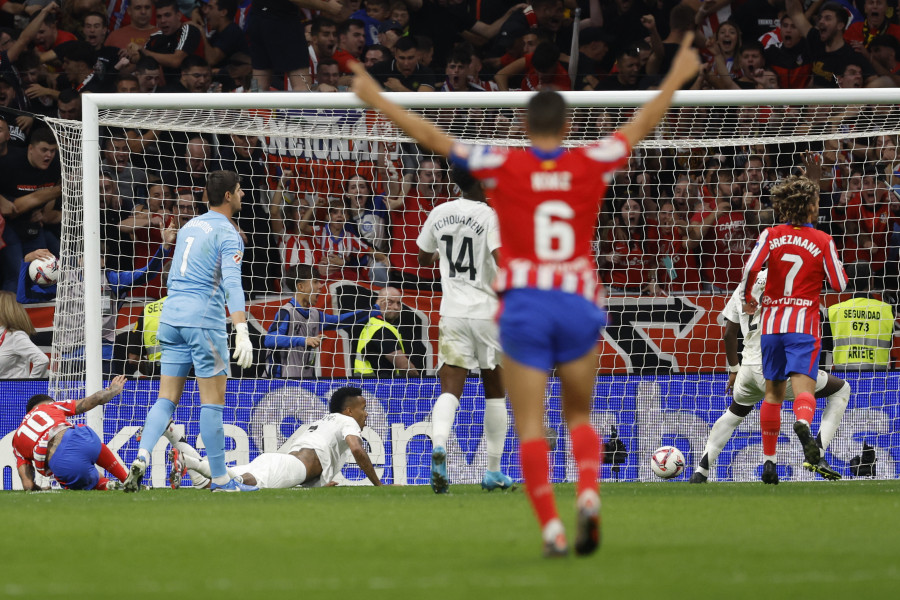 Correa deja en tablas el derbi entre el Atleti y el Real Madrid (1-1)