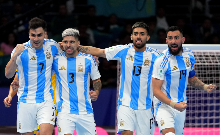 Argentina, a su tercera semifinal consecutiva con sinfonía de juego y goles