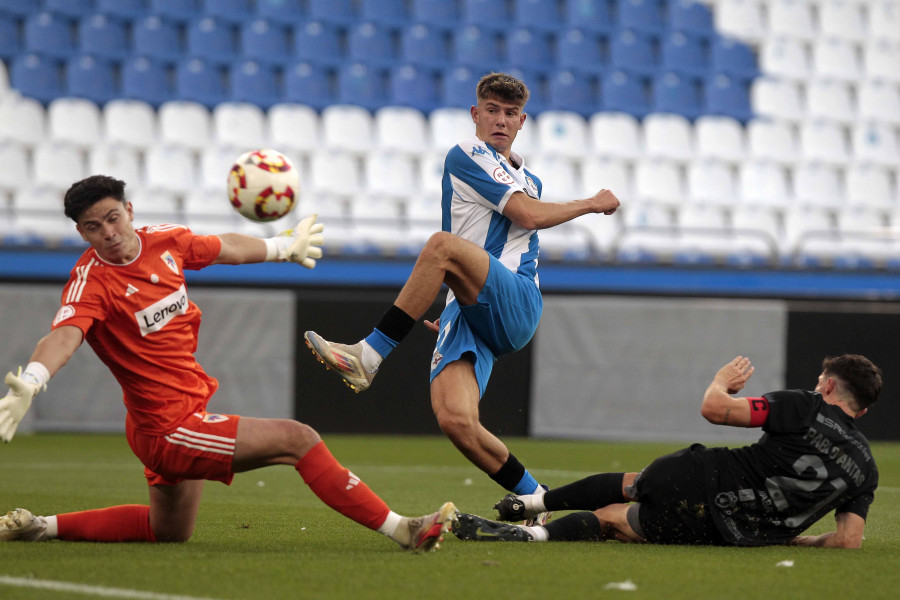 Óscar Gilsanz reparte juego en el Fabril