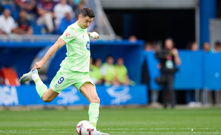 El Barça golea al Deportivo Alavés con un 'hat-trick' de Lewandowski (0-3)