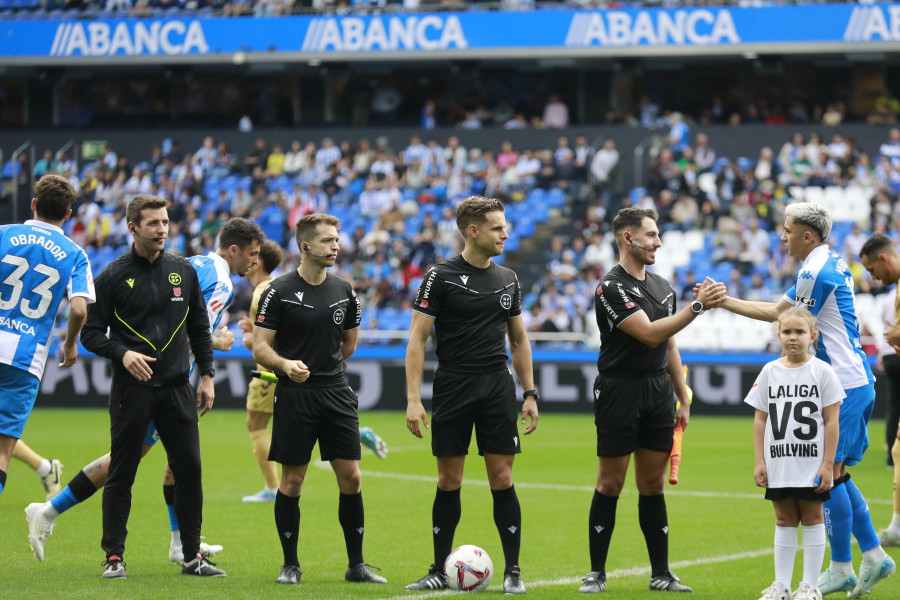 La conversación del VAR en el penalti a Lucas: "Me parece que el contacto es insuficiente"