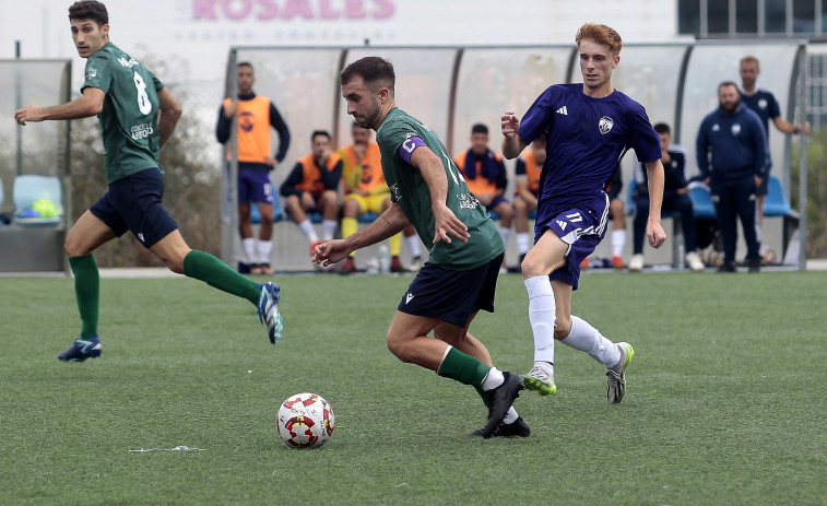 Álex Segade, gol en Ribadeo con un ojo en la Copa del Rey