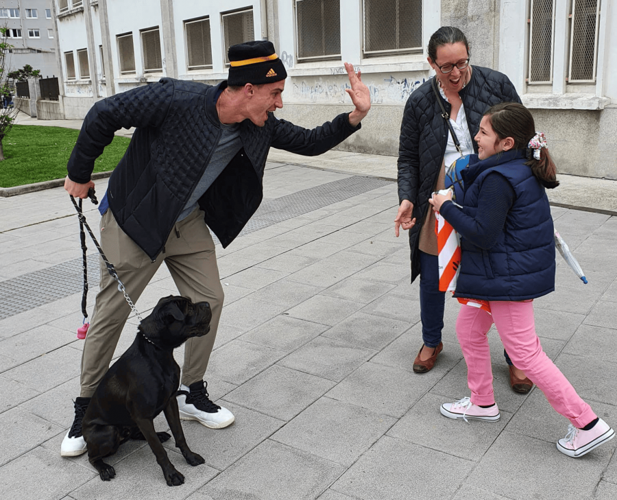 Zach Monaghan vuelve a A Coruña para recuperar a su perro