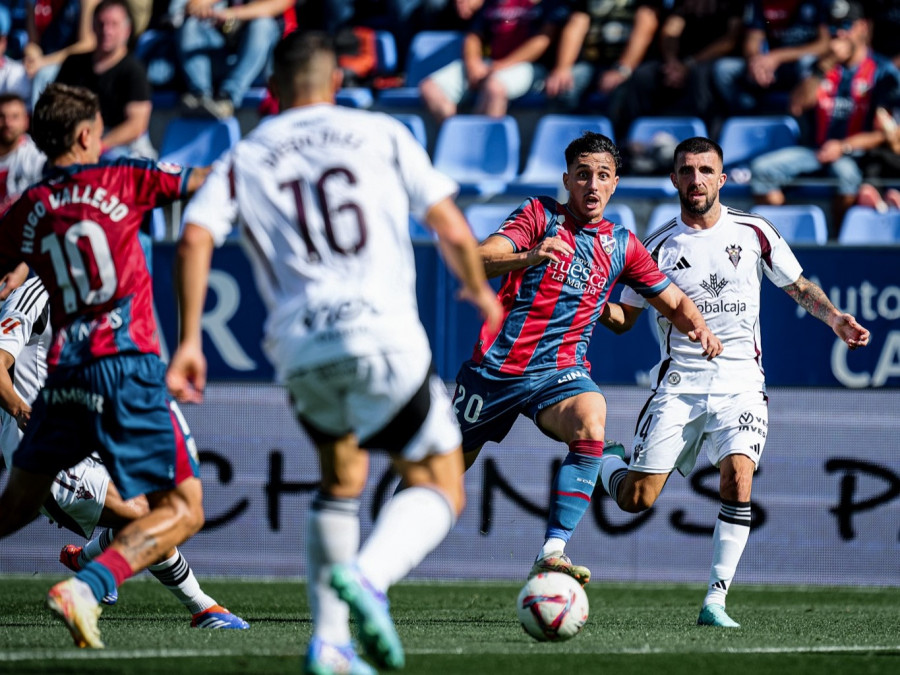 El Huesca y Albacete firman tablas en El Alcoraz (2-2)