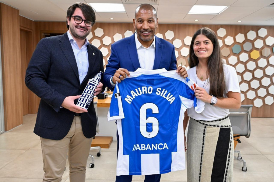 Mauro Silva recibe en la sede de la Federación Paulista a una delegación del Dépor